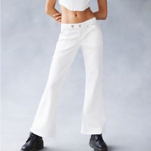 Urban outfitters low rise flare jeans in white
